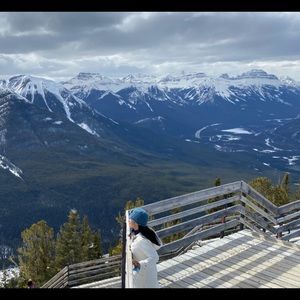 Meet your Posher, Miriam